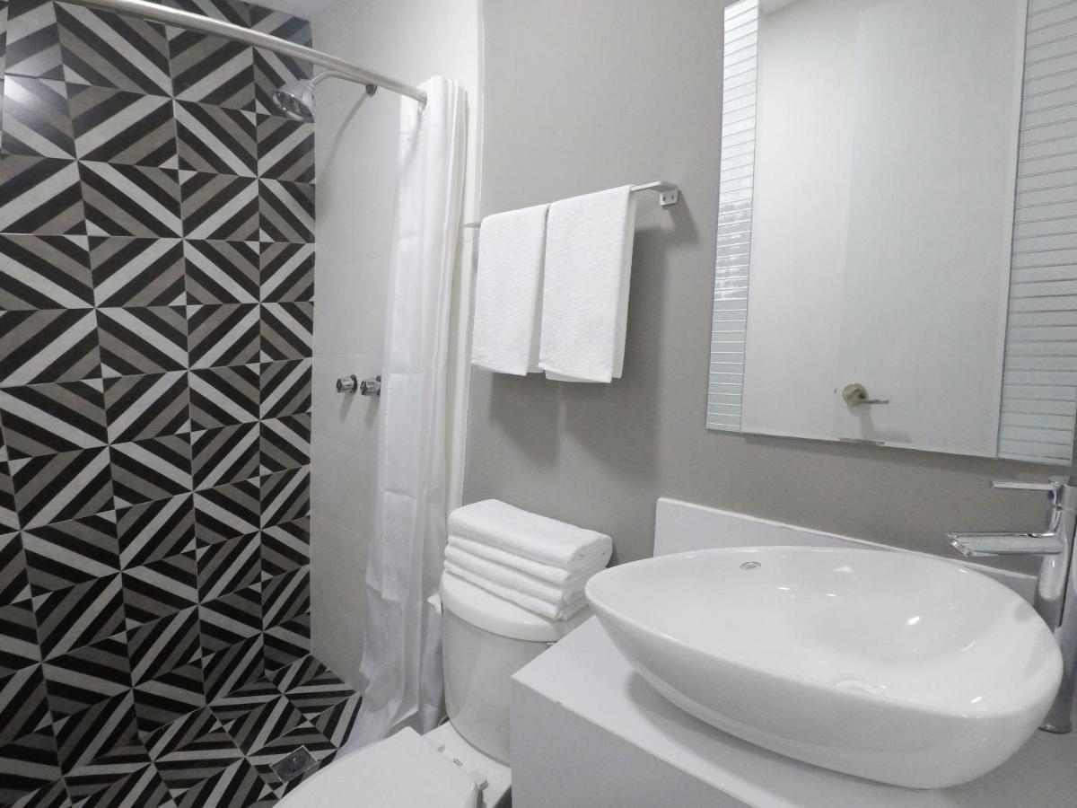 Casa Moderna Equipada Como En Pequeno Hotel Hab 4 Monterrey Ngoại thất bức ảnh